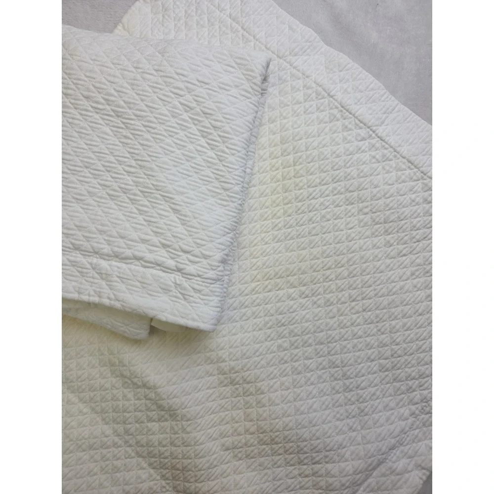 2 Restoration Hardware Diamond Matelasse Pillow Shams‎ White Cotton Portugal STD